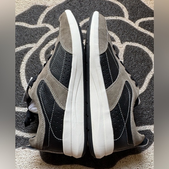 Men's Black and Gray Sneakers - Picture 5 of 5